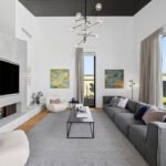 Shimmering love on the seabed